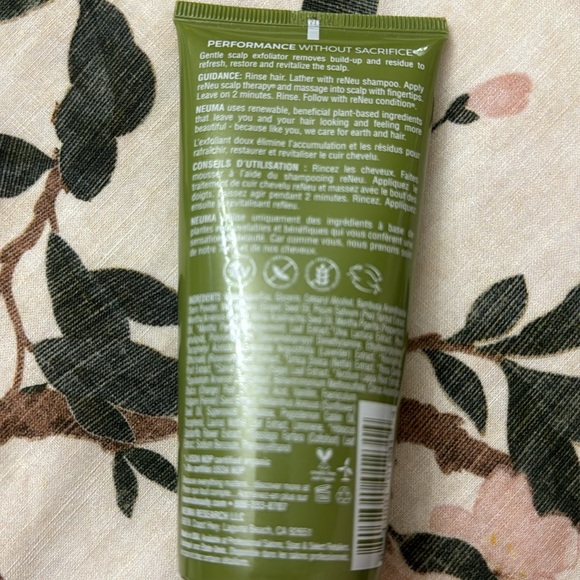 Neuma Scalp Therapy Hair Exfoliant - Picture 4 of 4